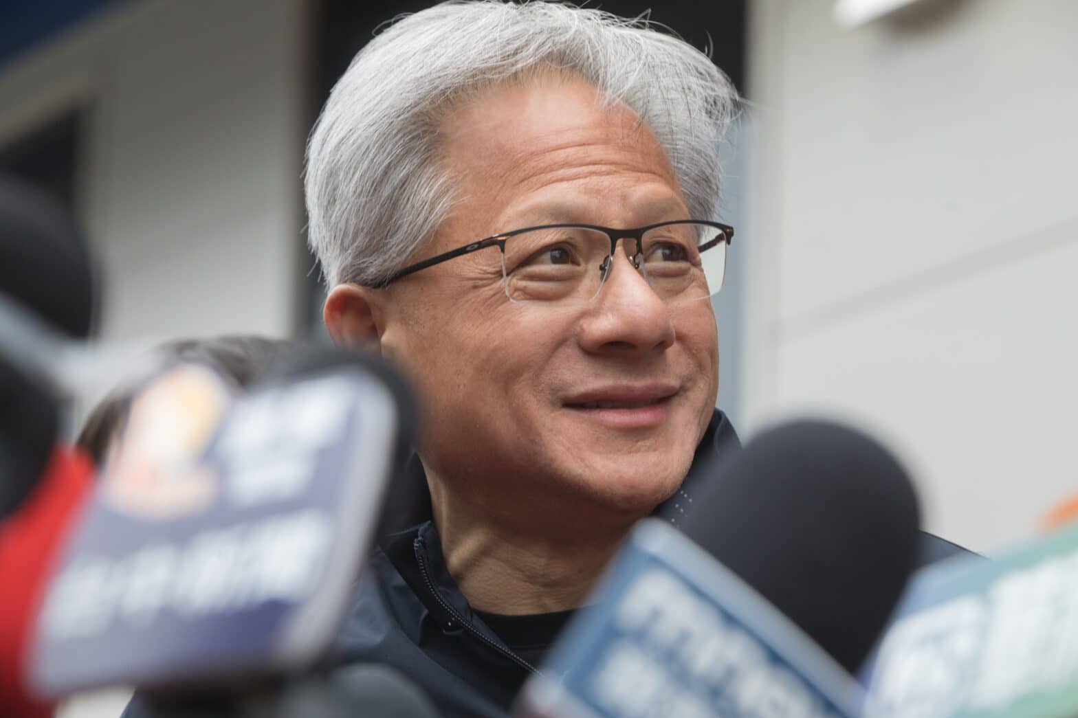 Jensen Huang's AI predictions on synthetic data, AI generated knowledge, American Dream in Pt. 3, summary & comments by Joanne Z. Tan, thought leadership coach.